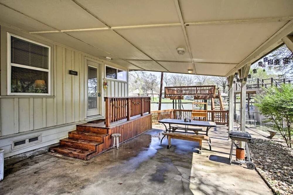Photo of Outdoor in Gun Barrel City