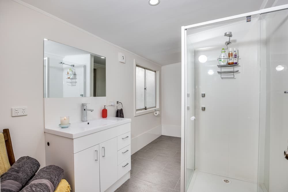 Photo of Others in Galambine