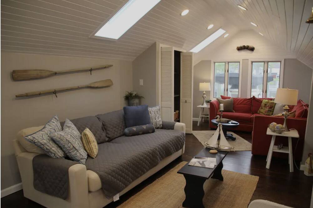 Photo of Livingroom in Syracuse