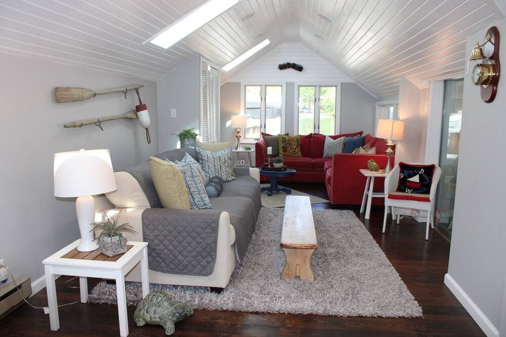 Photo of Livingroom in Syracuse