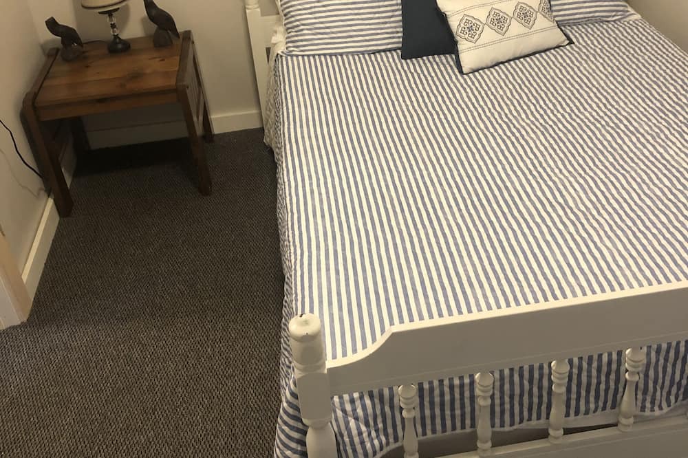 Photo of Bedroom in Eddington