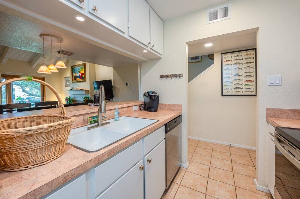 Photo of Kitchen in Sailhouse