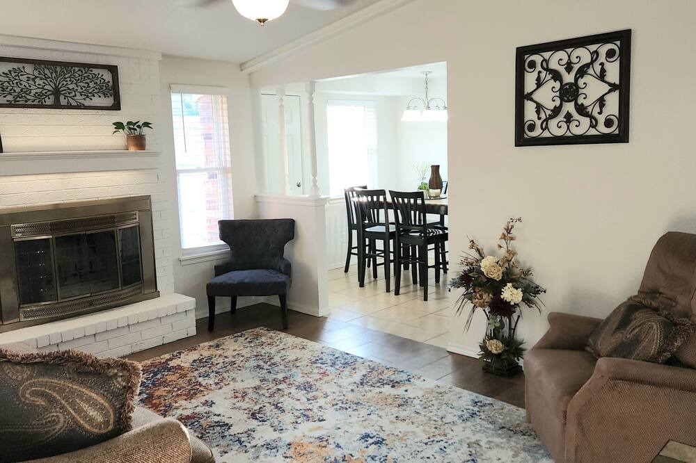 Photo of Livingroom in Moore