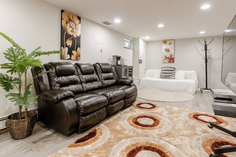 Photo of Livingroom in Fair Lawn