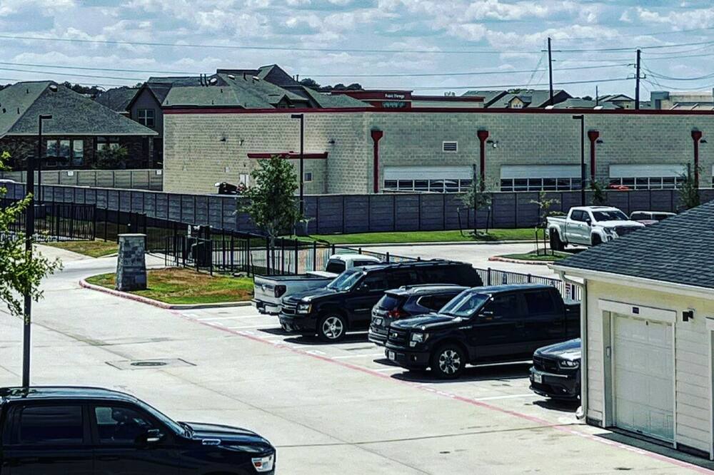 Photo of Others in Klein