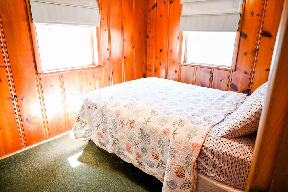 Photo of Bedroom in Camdenton