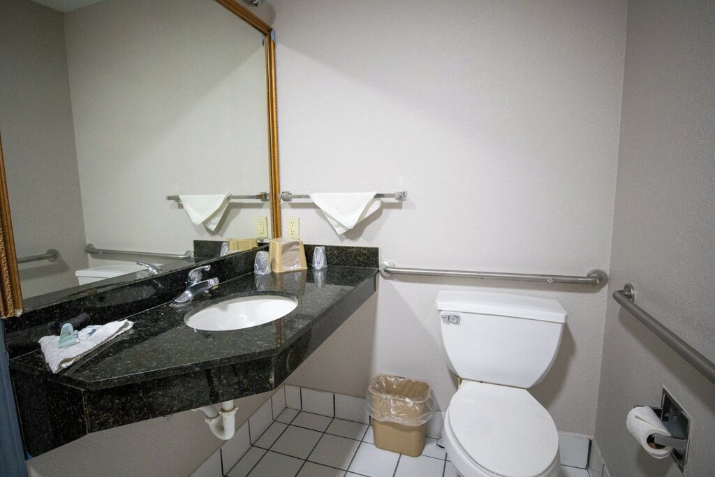Photo of Bathroom in Morgan City
