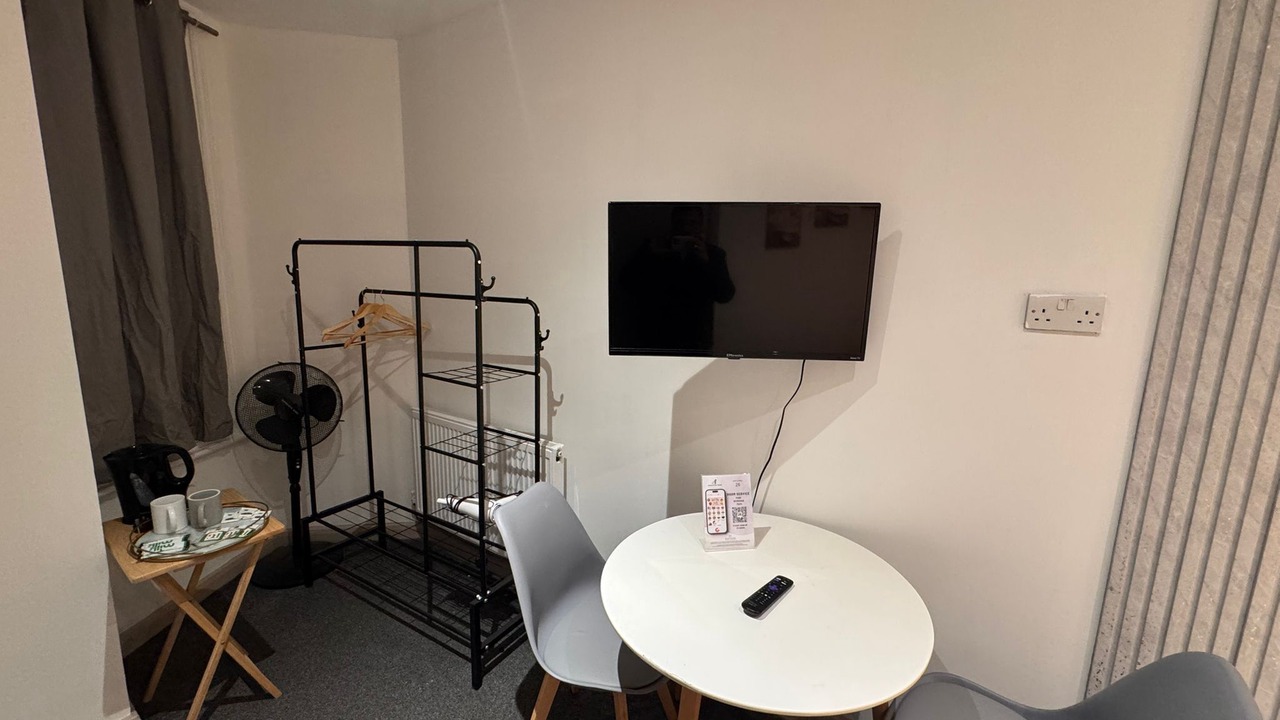 Photo of Bedroom in Earl's Court