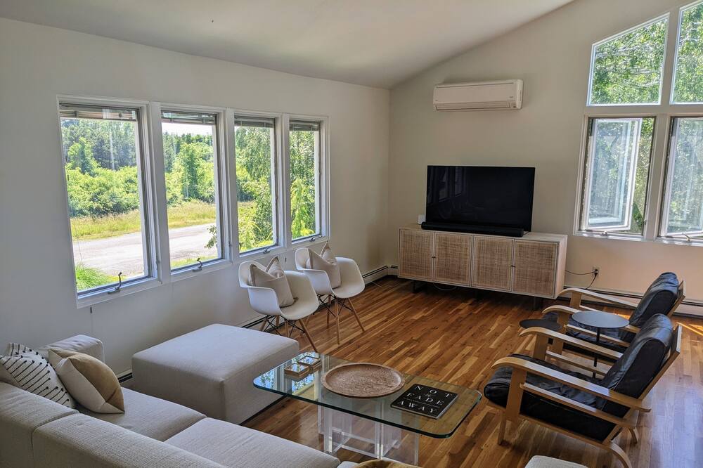 Photo of Livingroom in Orient