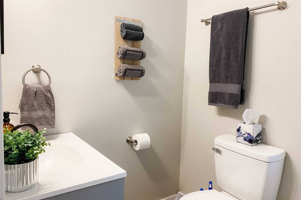Photo of Bathroom in Lake Breeze Park
