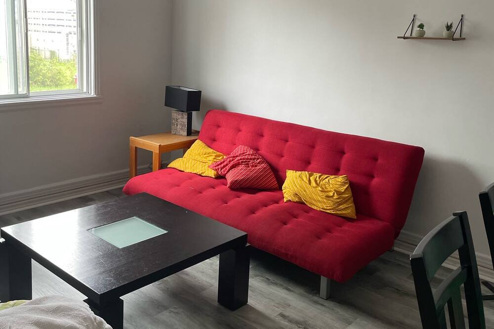 Photo of Livingroom in Saint-Laurent