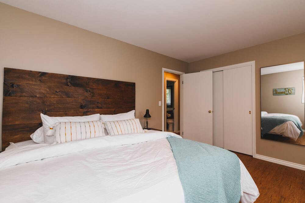 Photo of Bedroom in Plympton-Wyoming