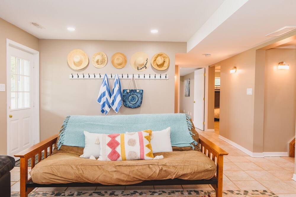 Photo of Livingroom in Plympton-Wyoming