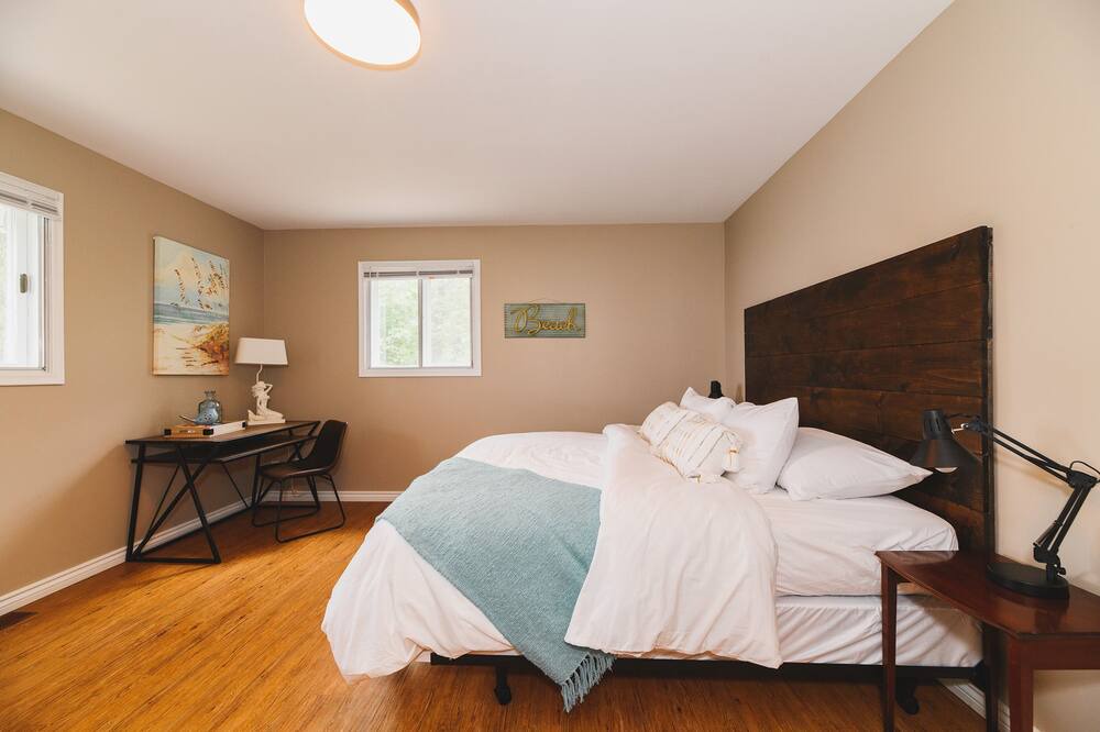 Photo of Bedroom in Plympton-Wyoming