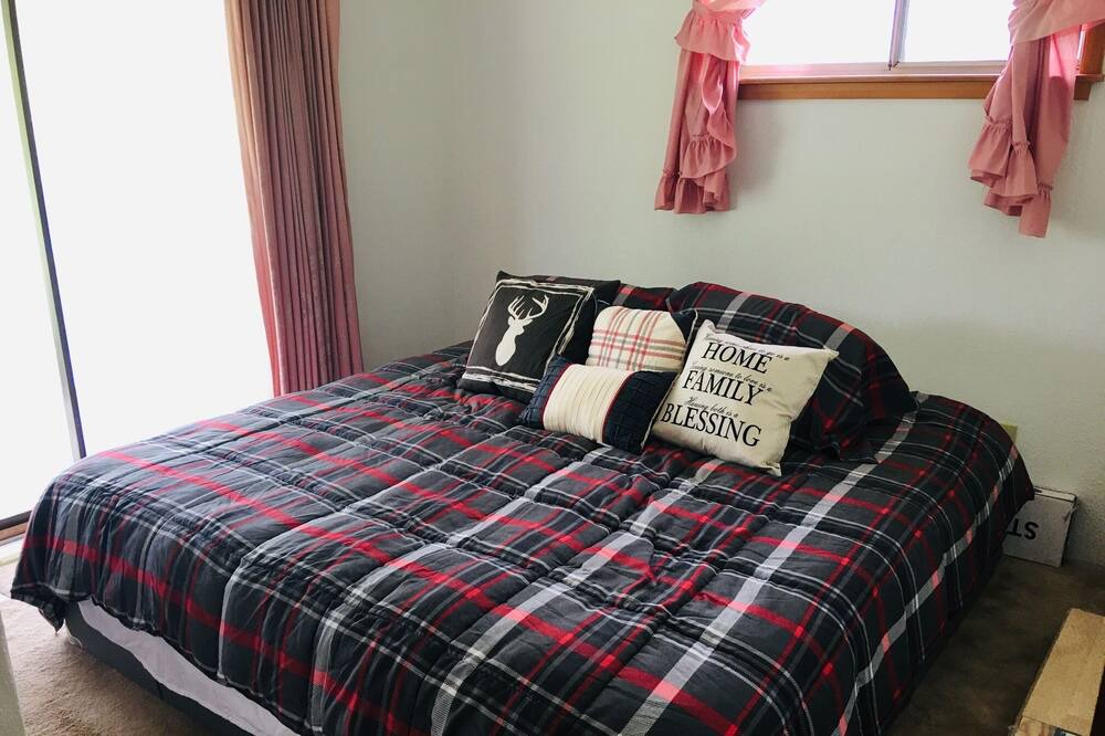 Photo of Bedroom in Curlew