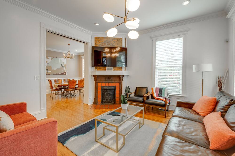 Photo of Livingroom in Chattanooga