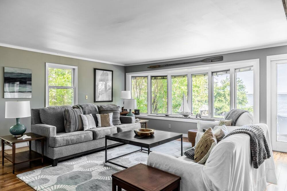 Photo of Livingroom in Gouldsboro