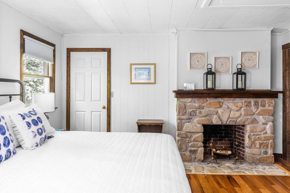 Photo of Bedroom in Gouldsboro