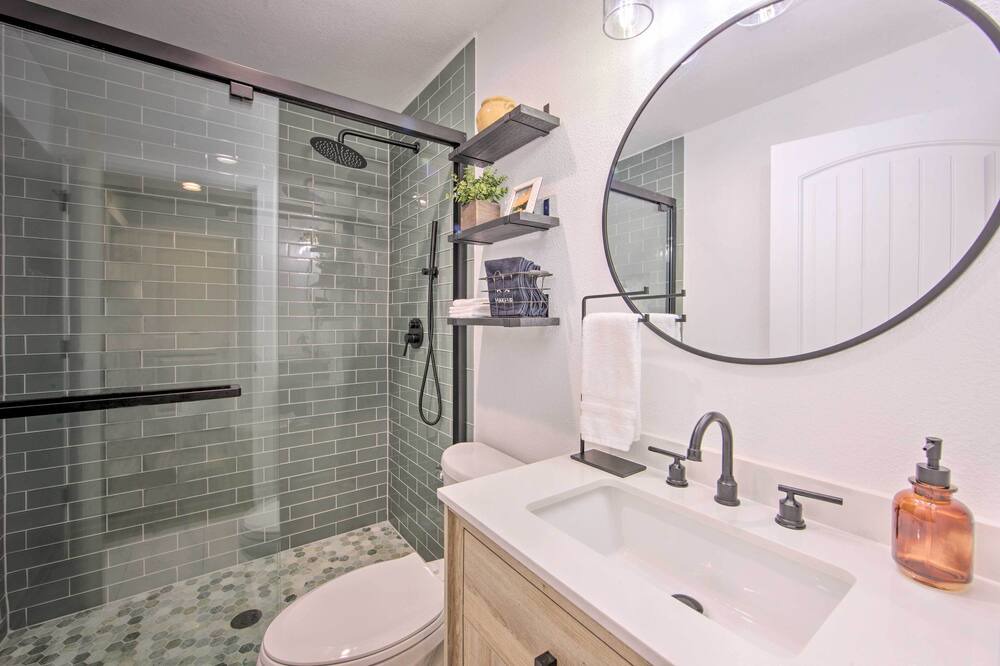 Photo of Bathroom in Henderson County