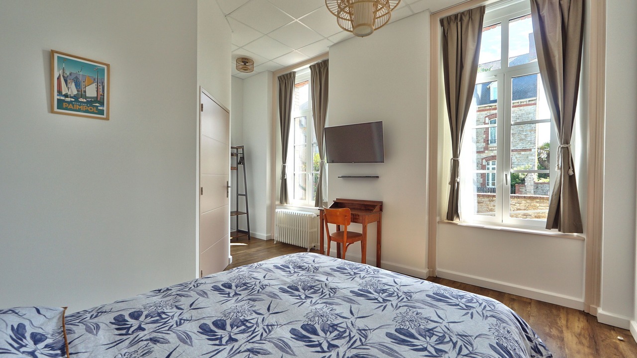 Photo of Bedroom in Guingamp