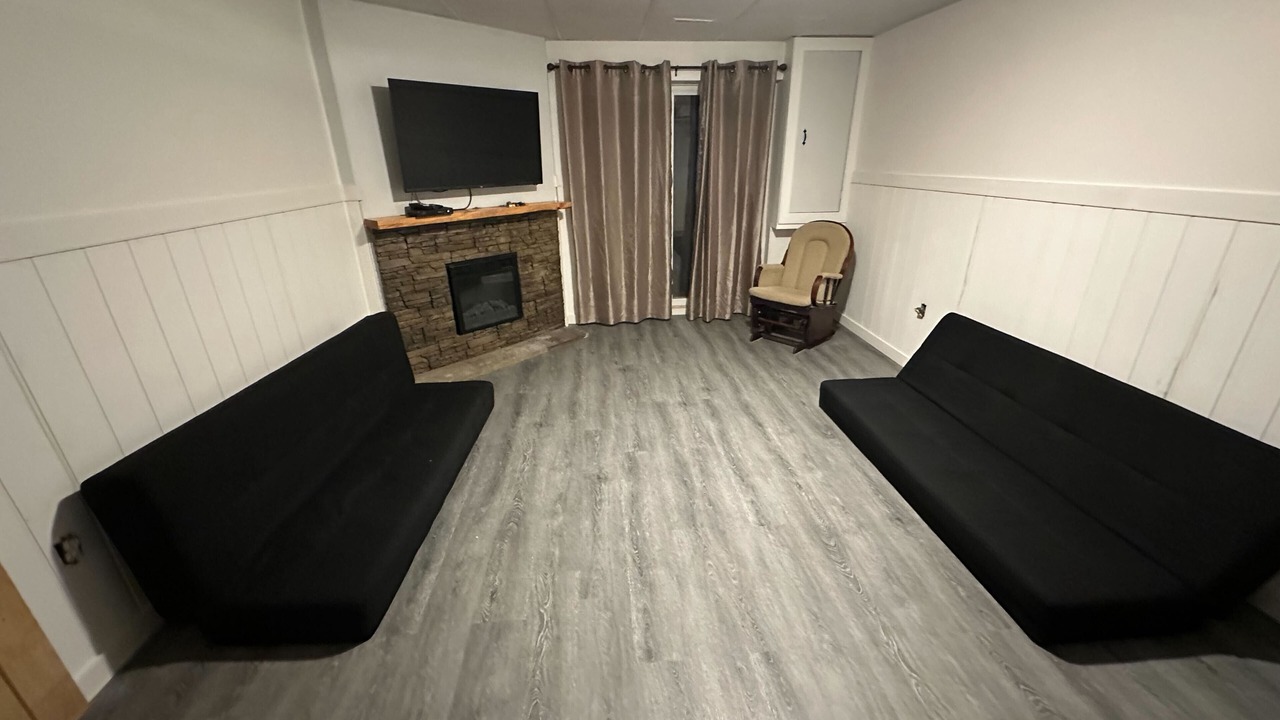 Photo of Livingroom in Colpoys Bay