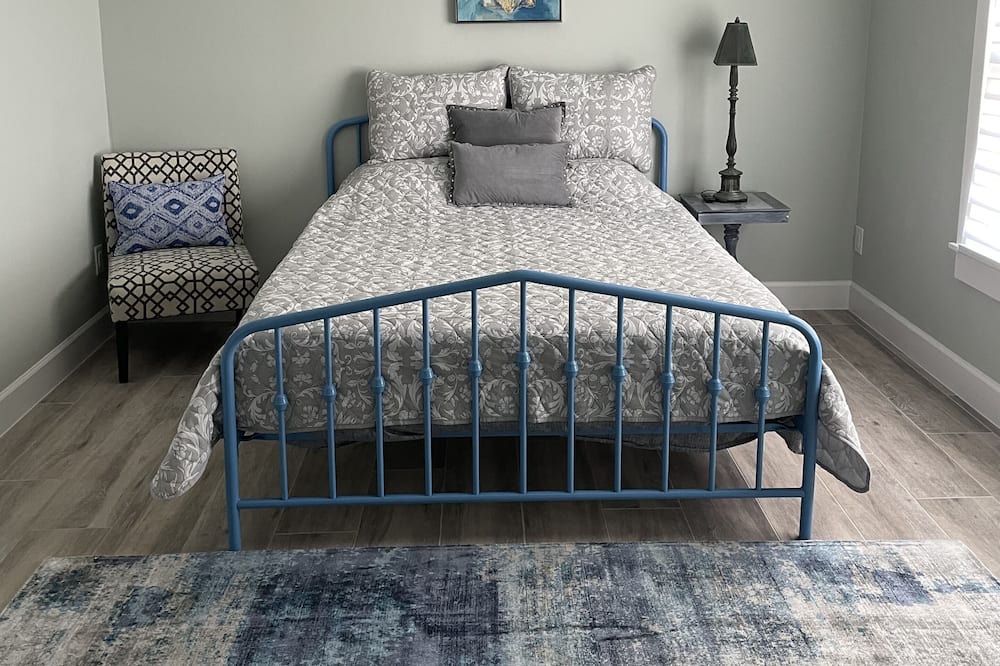 Photo of Bedroom in Crescent City