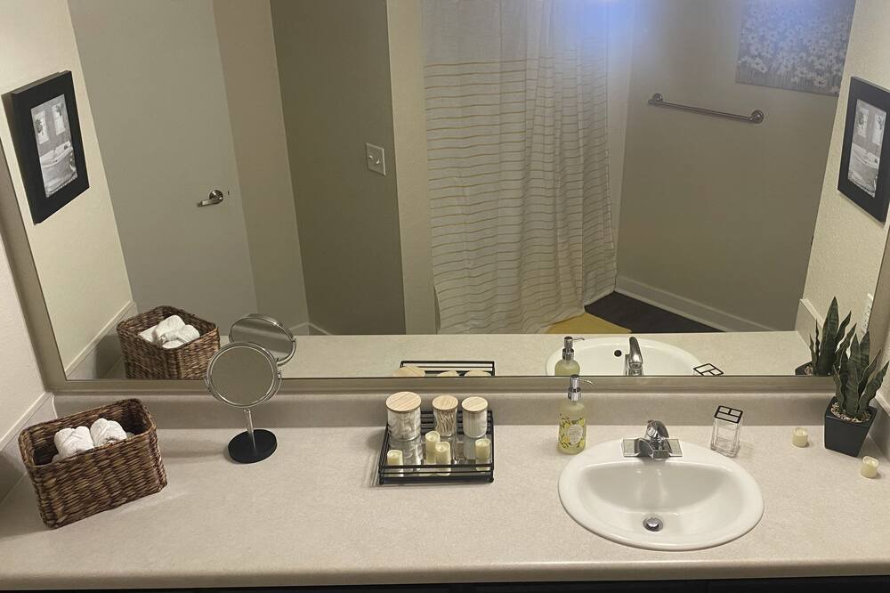 Photo of Bathroom in Cardinal Heights
