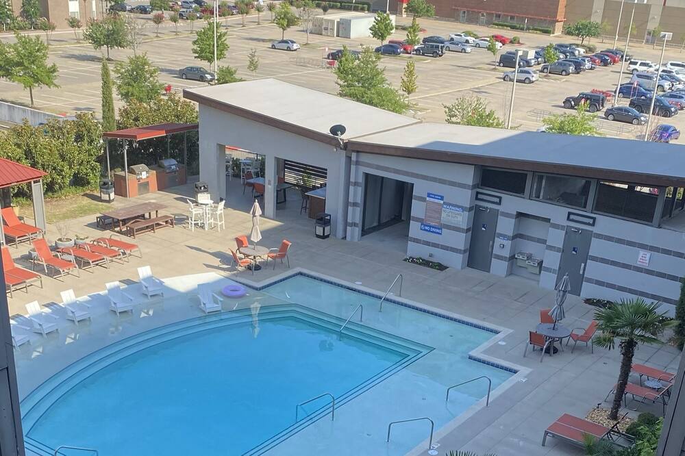 Photo of Outdoor in Cardinal Heights