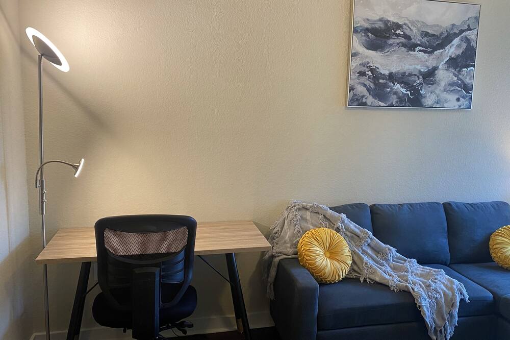 Photo of Livingroom in Cardinal Heights