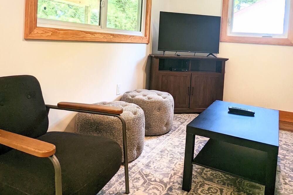 Photo of Livingroom in McKellar