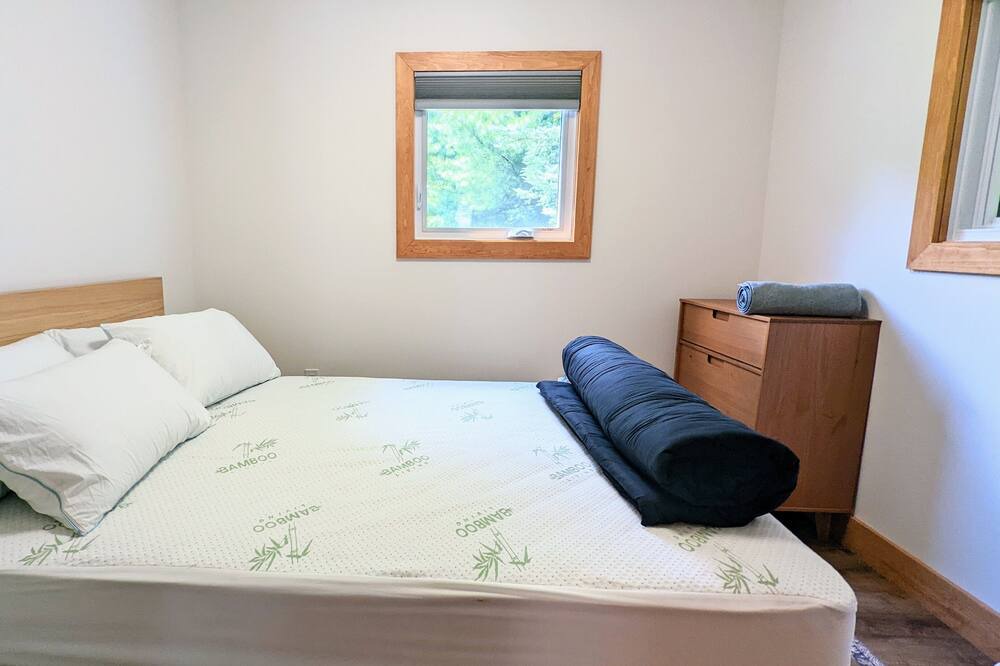 Photo of Bedroom in McKellar