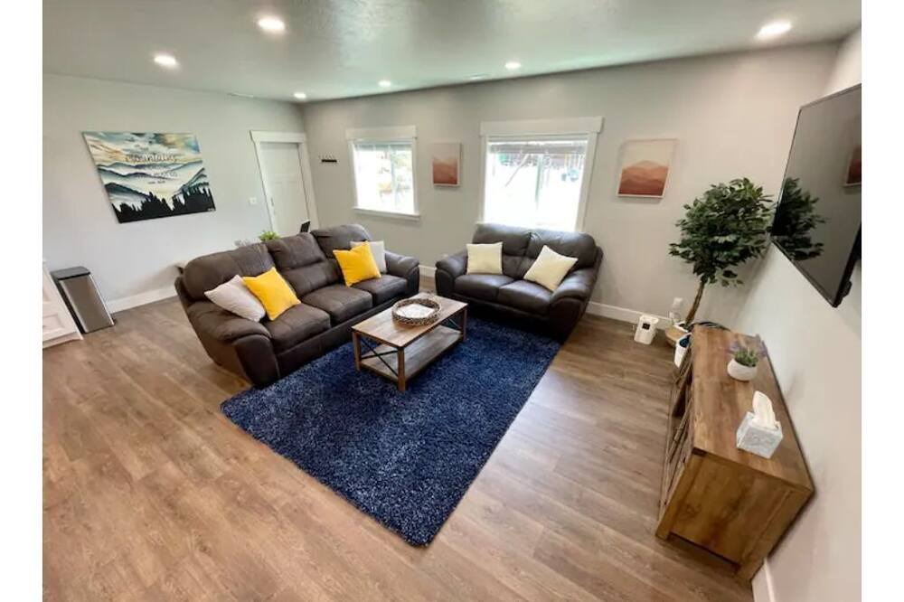 Photo of Livingroom in North Ogden