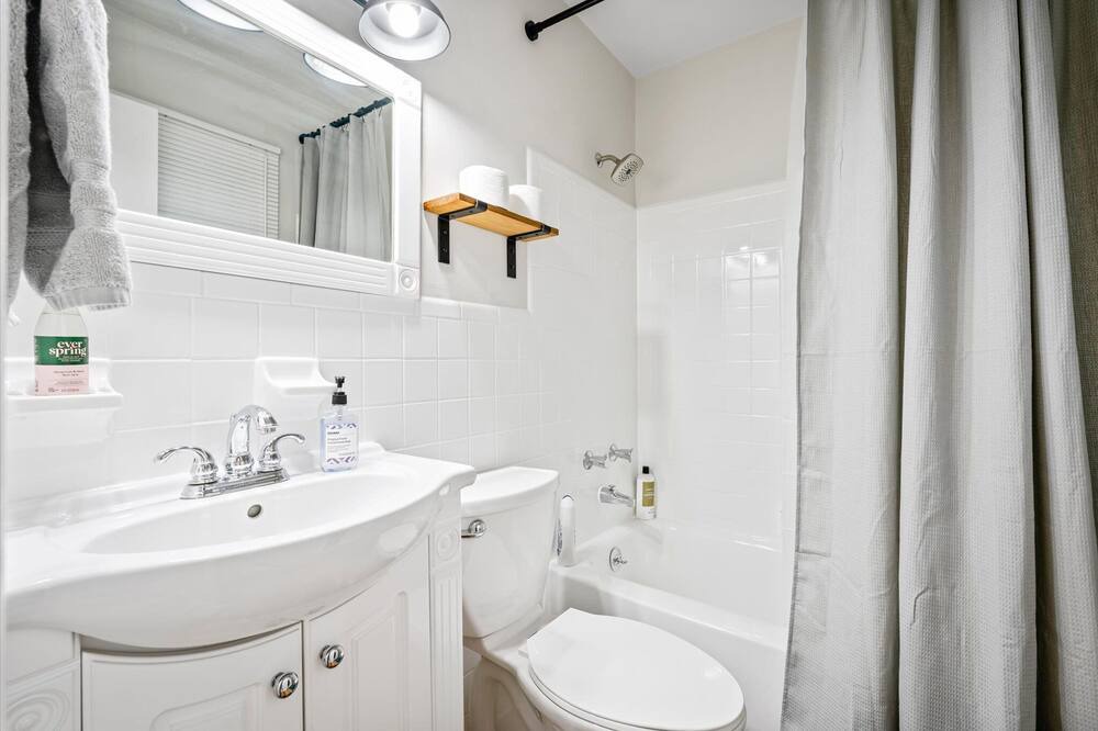 Photo of Bathroom in Mobile