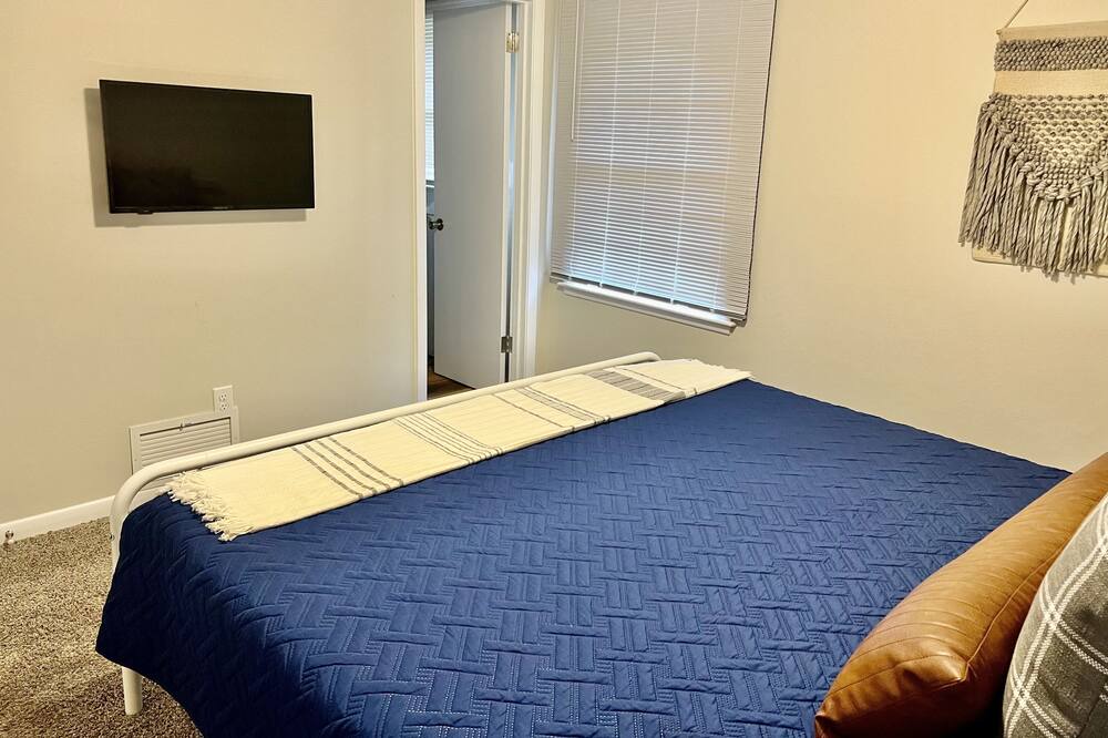 Photo of Bedroom in Mobile