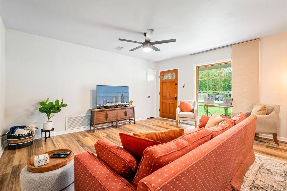 Photo of Livingroom in Mobile