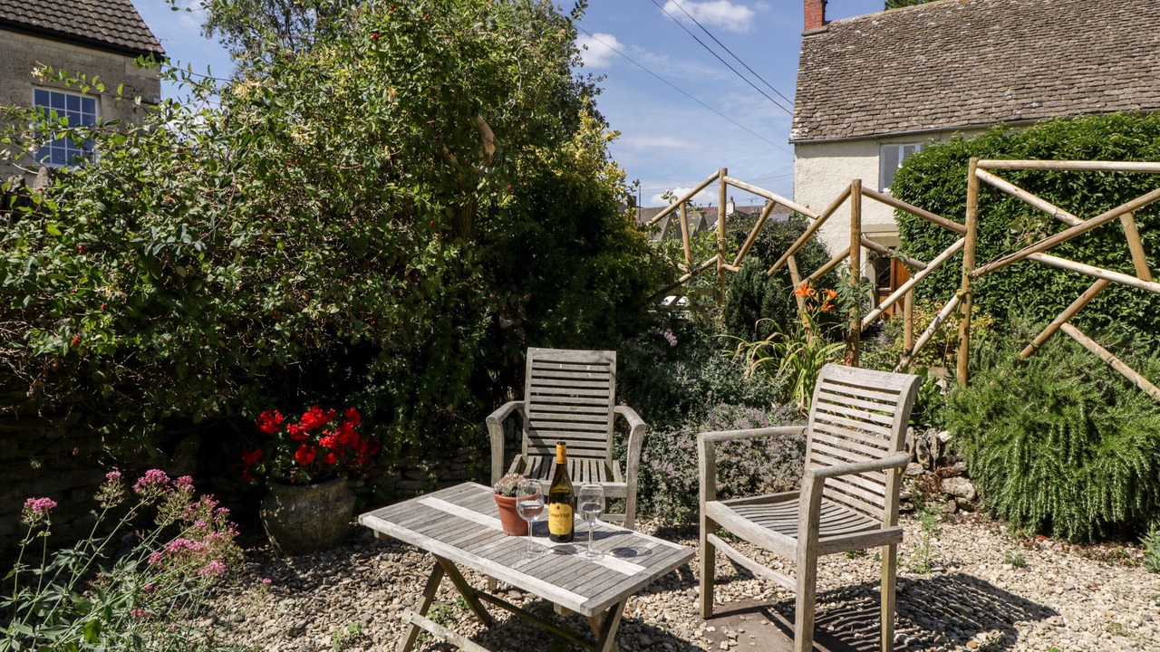 Photo of Patio Balcony in Nympsfield