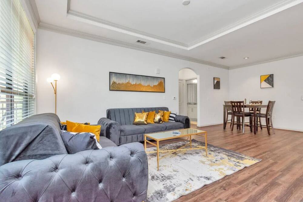 Photo of Livingroom in College Park