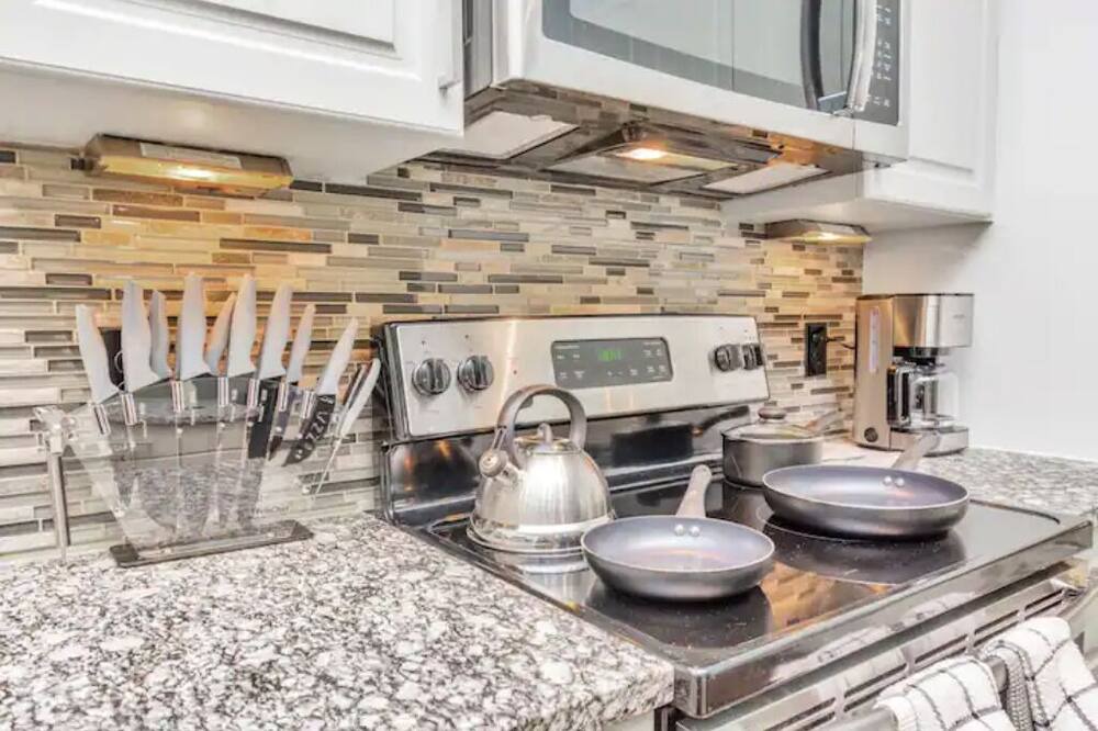 Photo of Kitchen in College Park