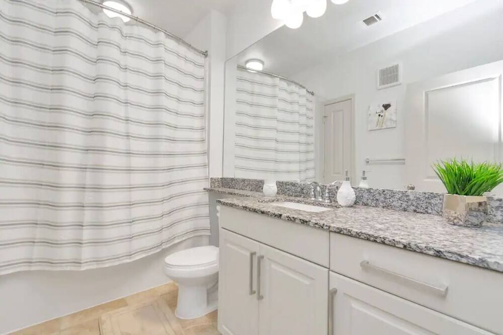 Photo of Bathroom in College Park