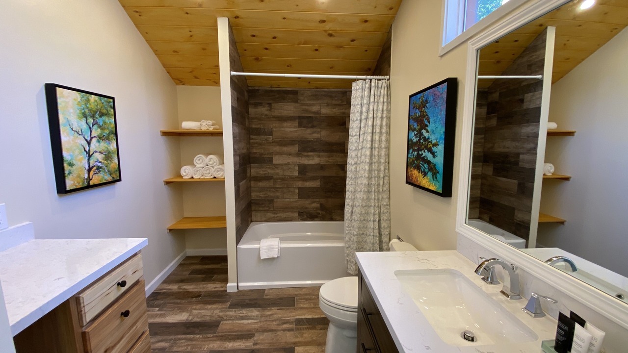 Photo of Bathroom in Idyllwild