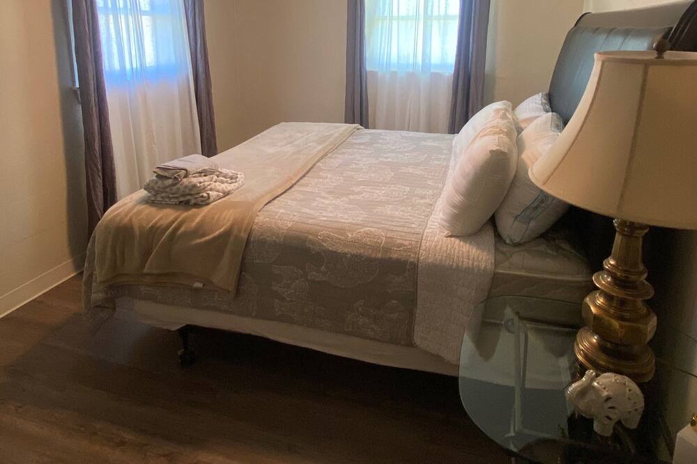 Photo of Bedroom in Norwood