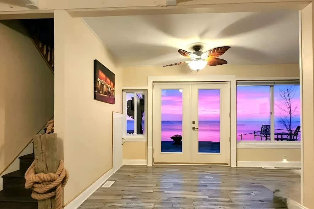 Photo of Others in Valley Lee