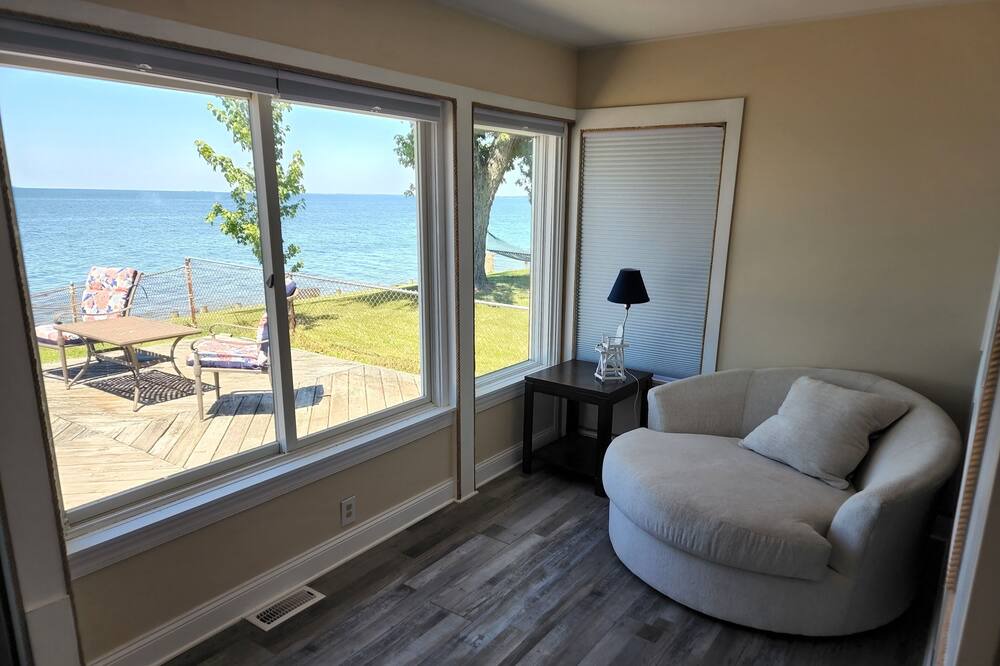 Photo of Livingroom in Valley Lee