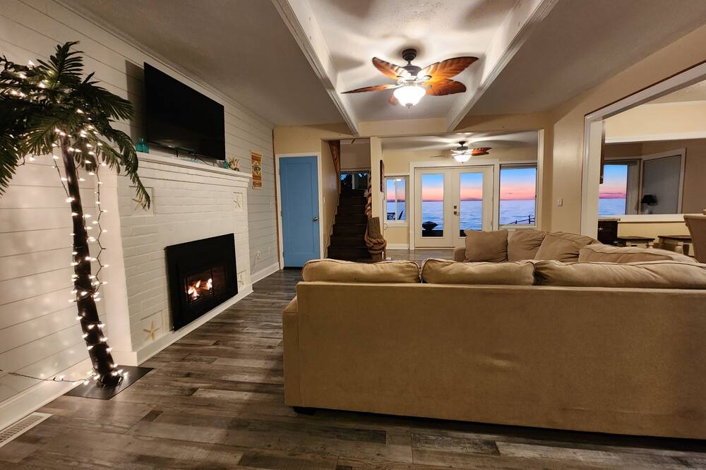 Photo of Livingroom in Valley Lee