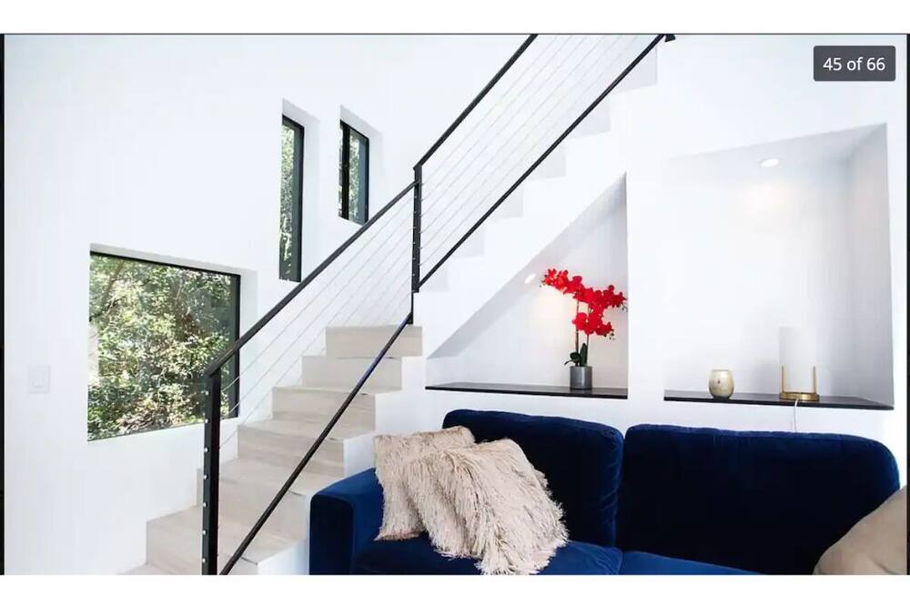 Photo of Bedroom in Beverly Glen