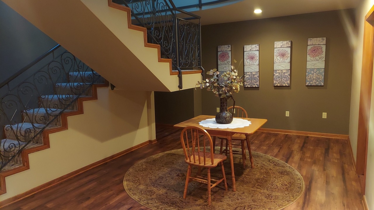 Photo of Others in Monroe