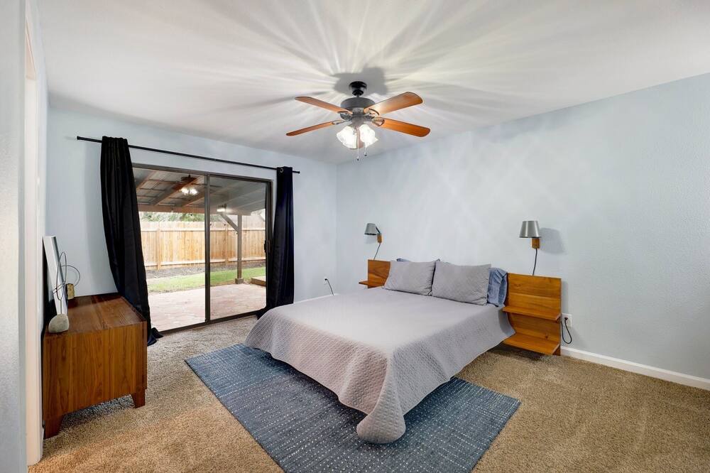Photo of Bedroom in Anderson Mill