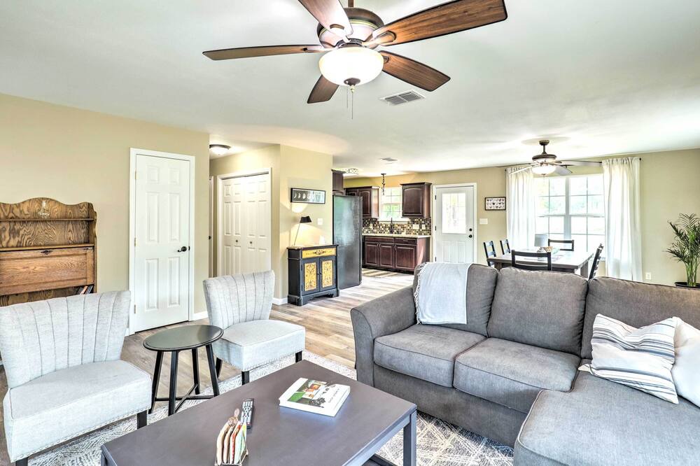 Photo of Bedroom in Circle D-KC Estates