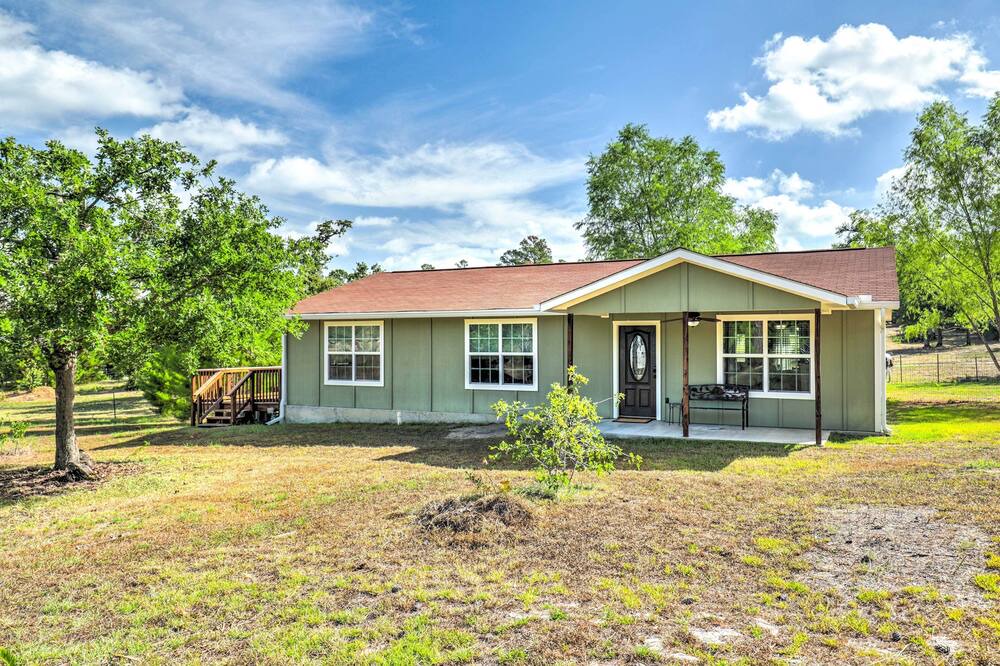 Photo of Outdoor in Circle D-KC Estates