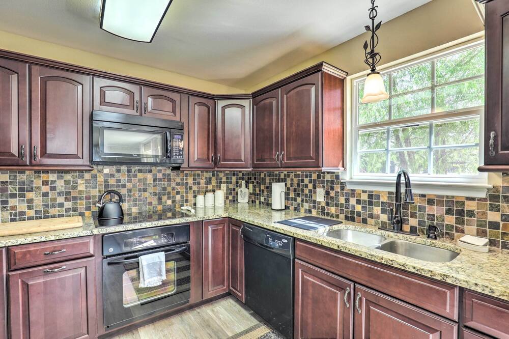 Photo of Kitchen in Circle D-KC Estates